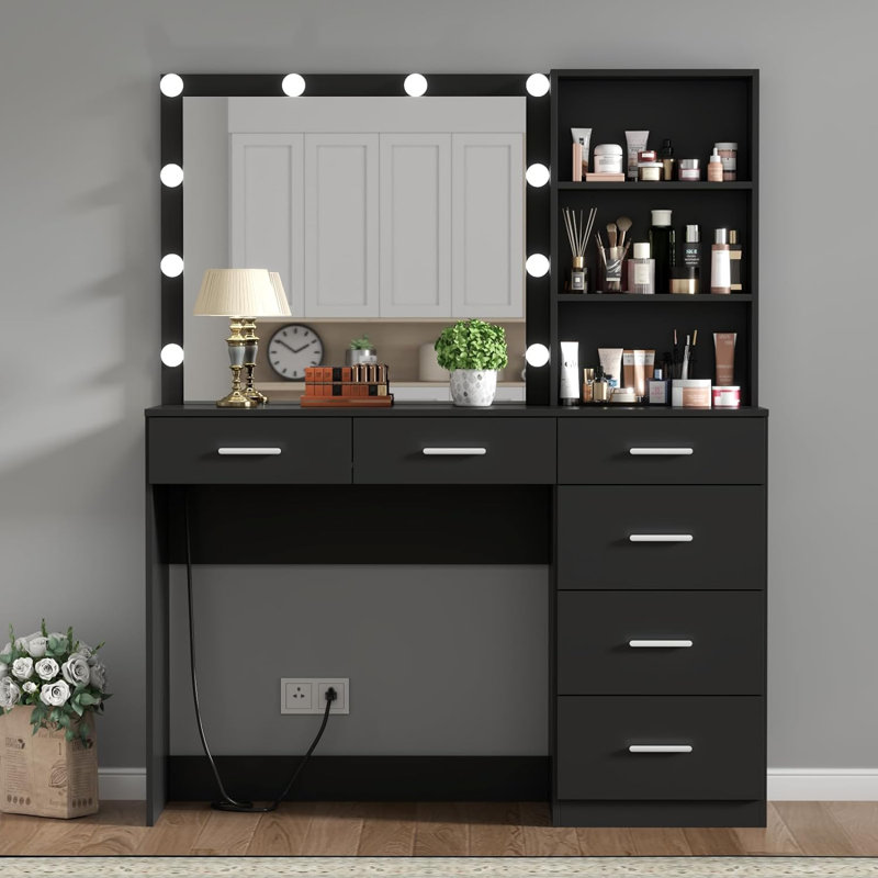 Kanyiah Vanity