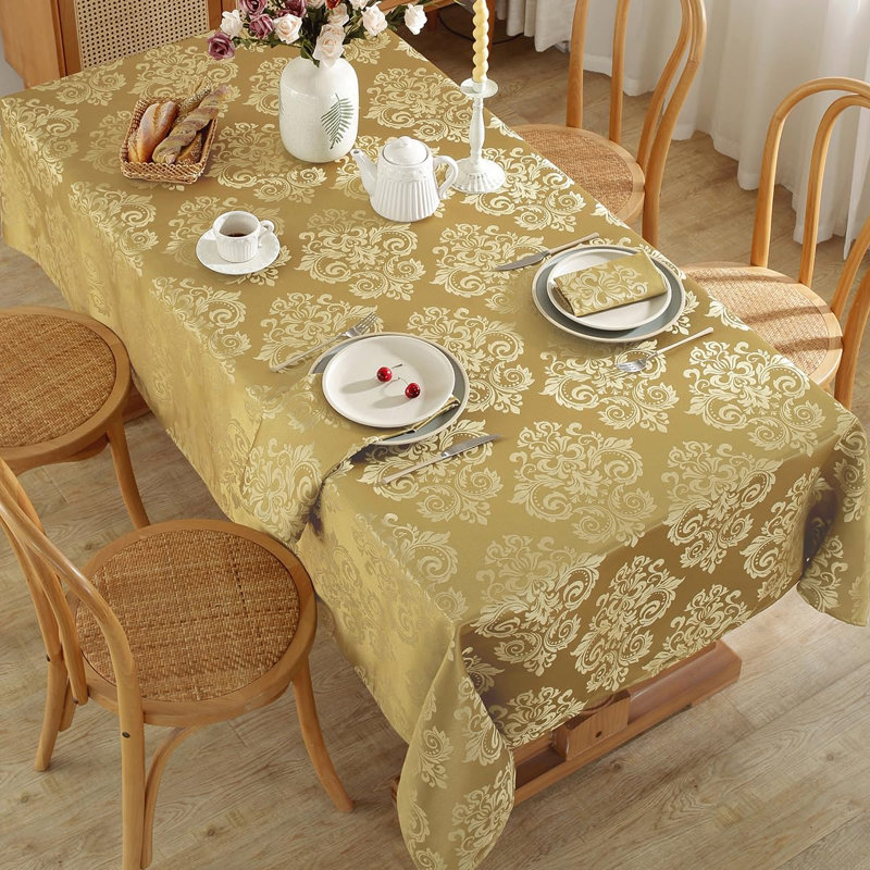 Nappe jacquard à motif floral pour tables rectangulaires de 60 x 84 pouces, dorée