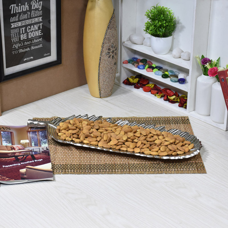 Plateau de service, Argent