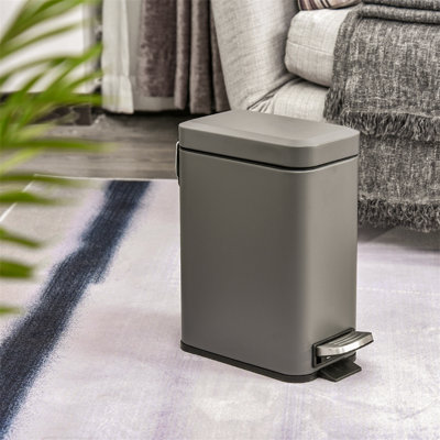 Calmar Steel Step On Kitchen Trash Can - 5L