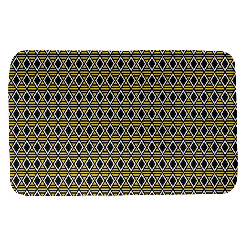 Tapis pour salle de bain à carreaux géométriques Mcguigan, l 17 po x L 24 po, Mauve / Vert