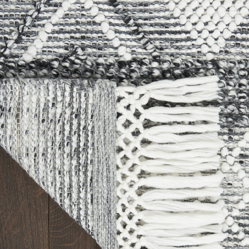 Tapis de couloir géométrique tissé à la main gris et ivoire 8 pi avec franges