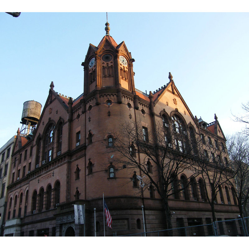 New York City Harlem Courthouse, H 20 po x l 22 po
