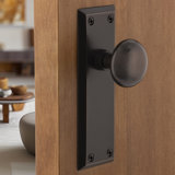 New York Plate with New York Door Knob