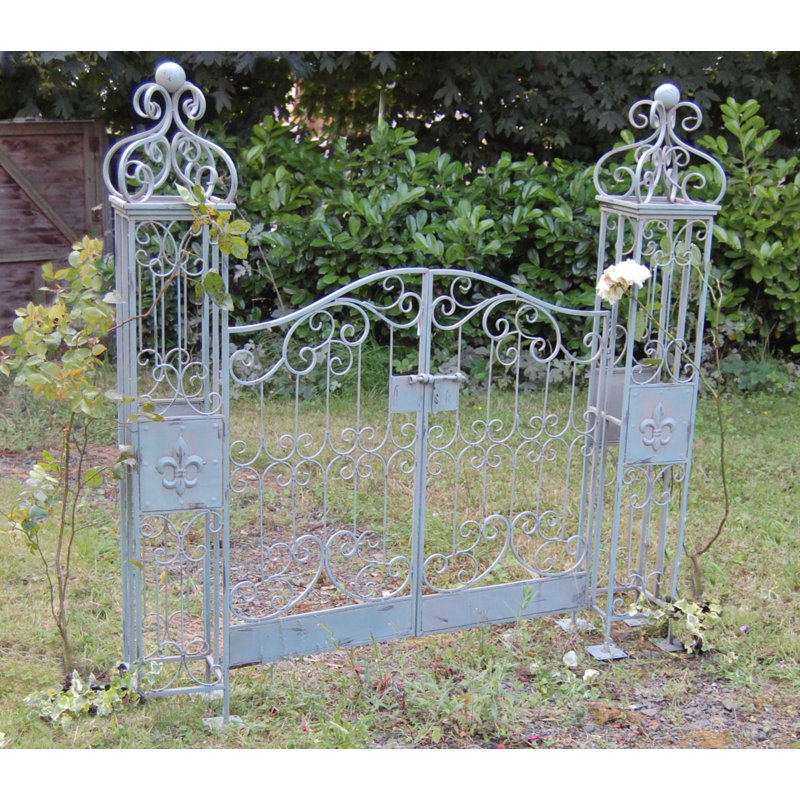 La Sarre 166 cm H x 167 cm W Gate Fencing