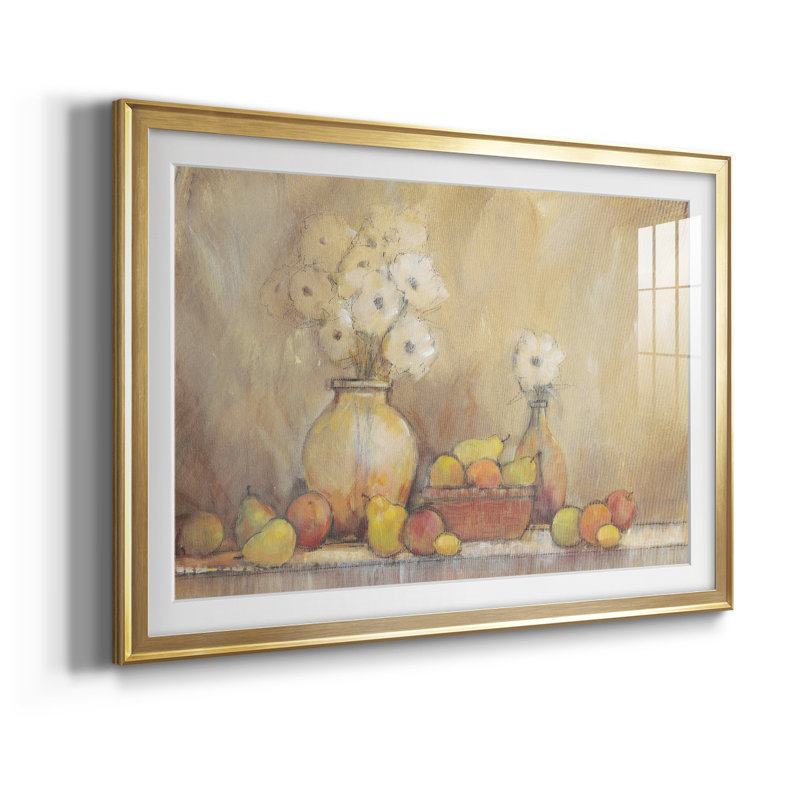 Minimalist Still Life Study II - reproduction de cadre photo, L 36,5 po x H 26,5 po, Or