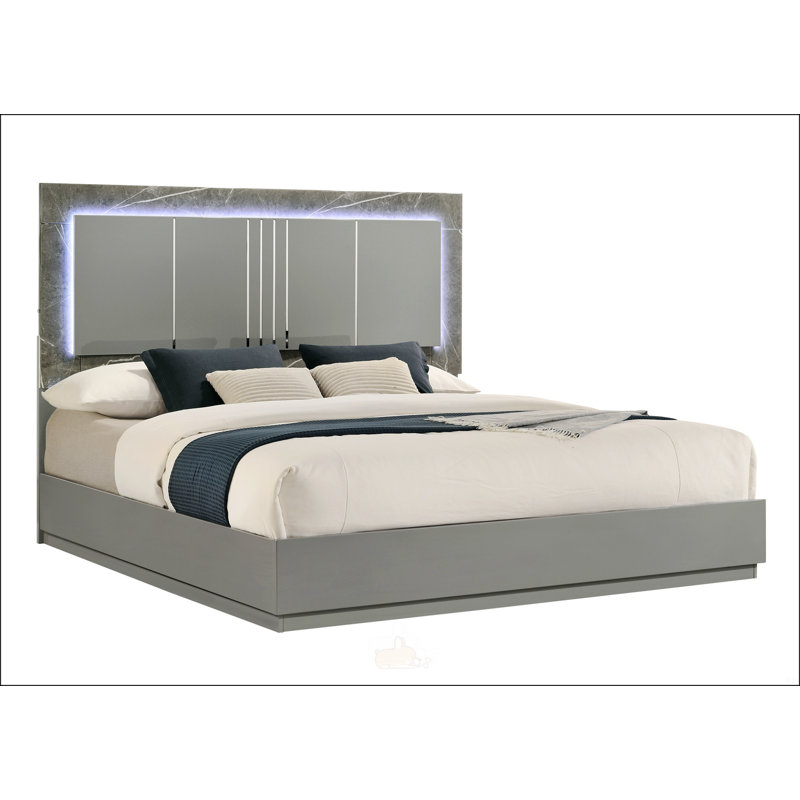 Grand lit, Gris