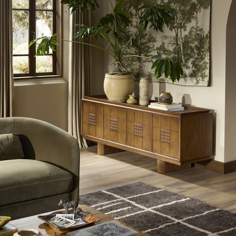 Lyle Media Console