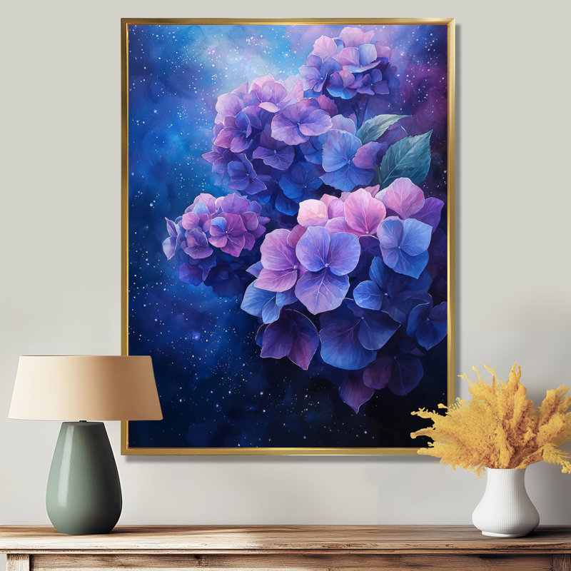 Hydrangea in Space - Hydrangea, reproduction d'art encadrée, Reproduction avec cadre flottant, H 20 po x l 12 po, Doré