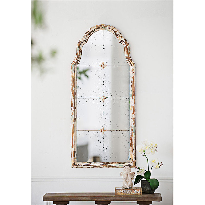 Miroir arqué en bois avec aspect de fenêtre décoratif