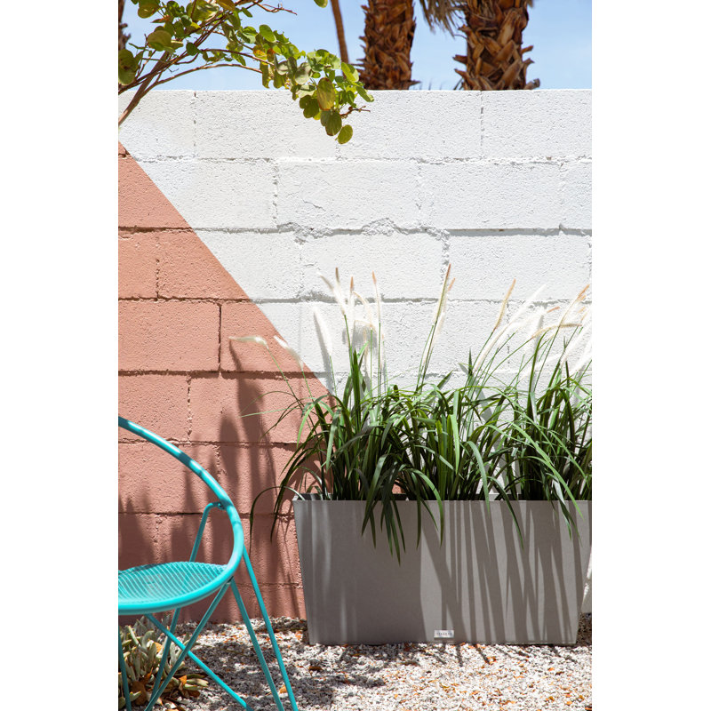 Gray 31" Recycled Plastic Indoor/Outdoor Planter Set