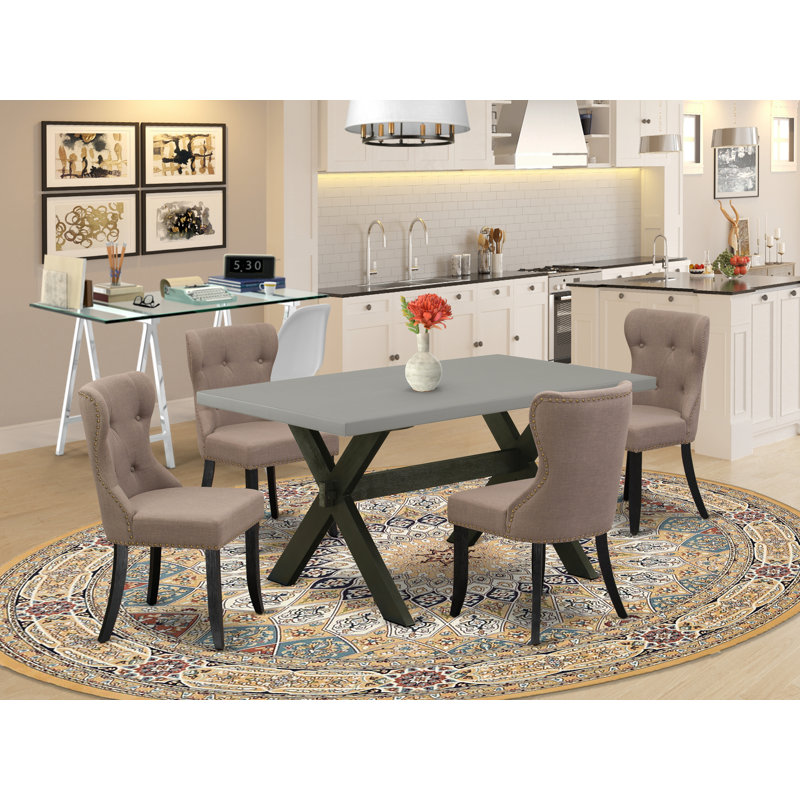 L'ensemble de table de salle à manger 5 pièces pour 4 personnes comprend une table de cuisine rectangulaire avec pieds en X et 4 chaises Parsons en tissu de lin, finition noire brossée