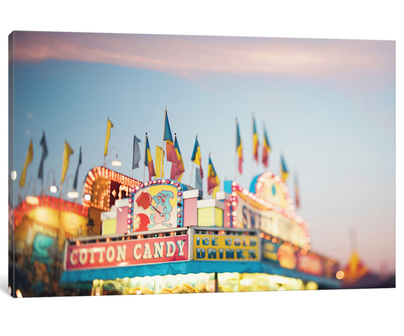 « the carnival », reproduction de photo sur toile, H 26 po x l 40 po x P 1,5 po