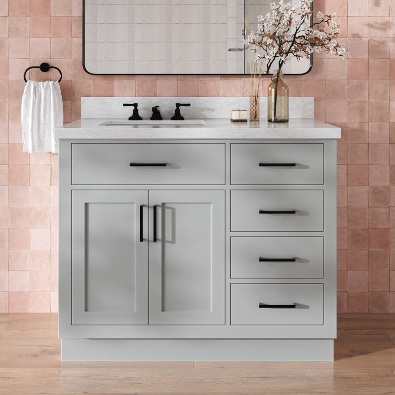 Meuble-lavabo simple en bois massif Tidworth de 42 po avec plateau en marbre de Carrare de 1,5 po, Gauche, Gris