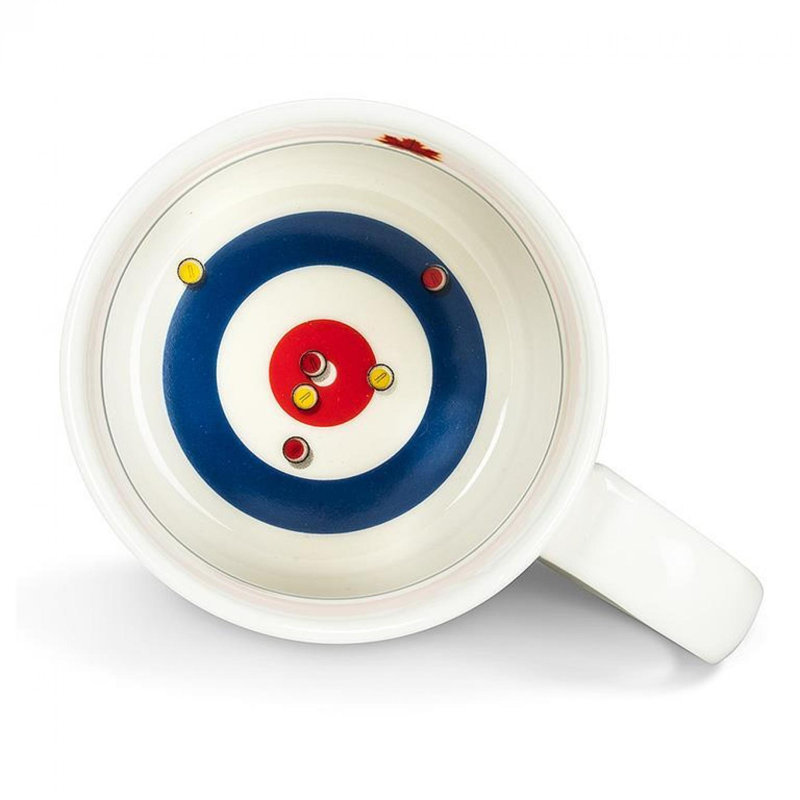 Carte du Canada et tasse de maison de curling
