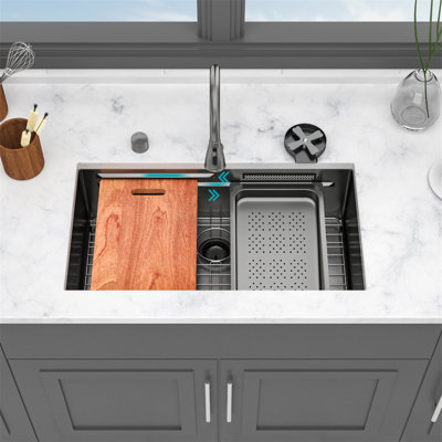 Évier de cuisine encastrable 33 po noir - 33 po x 16,72 po x 10 po à simple cuve en acier inoxydable avec robinet rétractable et laveuse à tasses