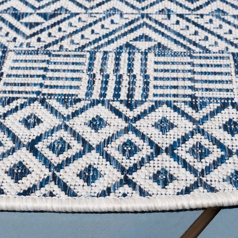 Tapis d'intérieur / extérieur à motif géométrique Sisneros Performance, Tapis de couloir 2 pi 3 po x 8 pi