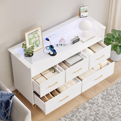 Commode 5 pièces en bois avec éclairage intégré et Power Hub, organisateur moderne de rangement de vêtements pour chambre d'enfant