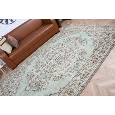 Grand tapis turc anatolien vert rétro idéal pour rehausser le décor du salon avec un design traditionnel Oushak