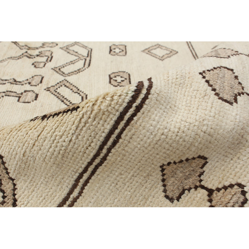 Tapis marocain crème en laine noué à la main de conception unique des années 2010 de 6 pi 4 po x 8 pi 10 po