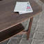 Table basse entièrement en bois de noyer noir-218453062