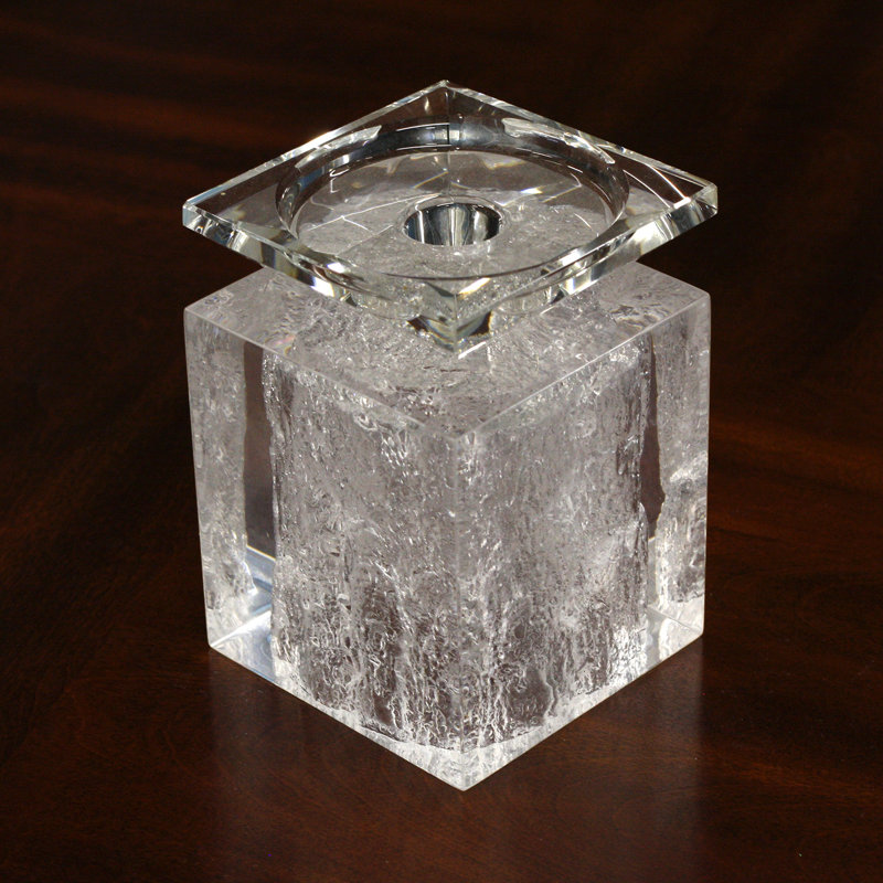 6'' H Plastic / Acrylic Tabletop Dish