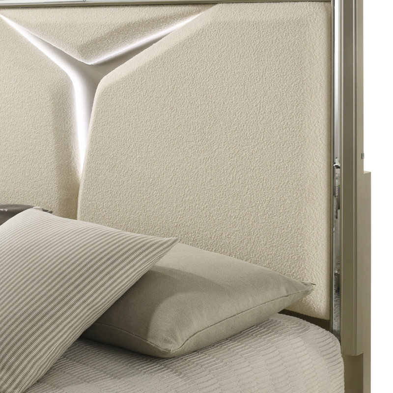 Grand lit de style moderne en bois et tête de lit à DEL