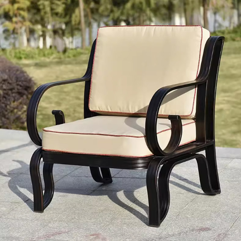 Chaise longue d'extérieur en métal Danayja