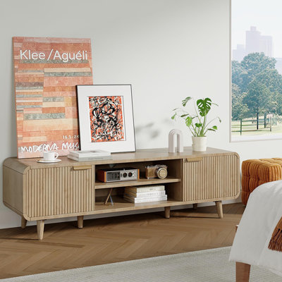 Meuble télé Mid-Century de 138 cm (54,3 po) pour téléviseurs jusqu'à 165 cm (65 po), console multimédia avec portes cannelées et 2 étagères réglables pour chambre à coucher
