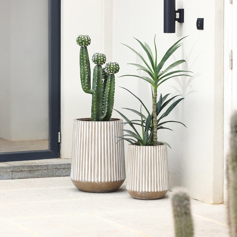 Pot à fleur rond Jarmall,  H 22,10 po x l 16,15 po x P 16,15 po