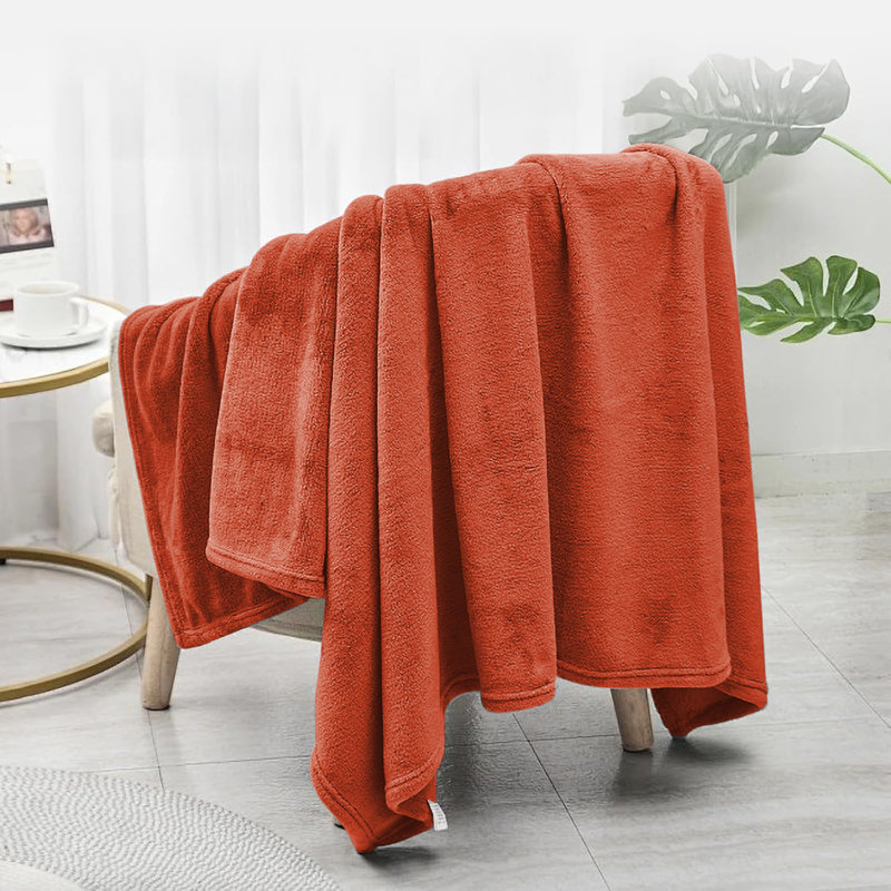 Premium Ultra-Soft Mink Fleece Blanket - Plush, Lightweight & Warm - Cozy Throw for Bed & Sofa, 200 cm x 150 cm, Rust