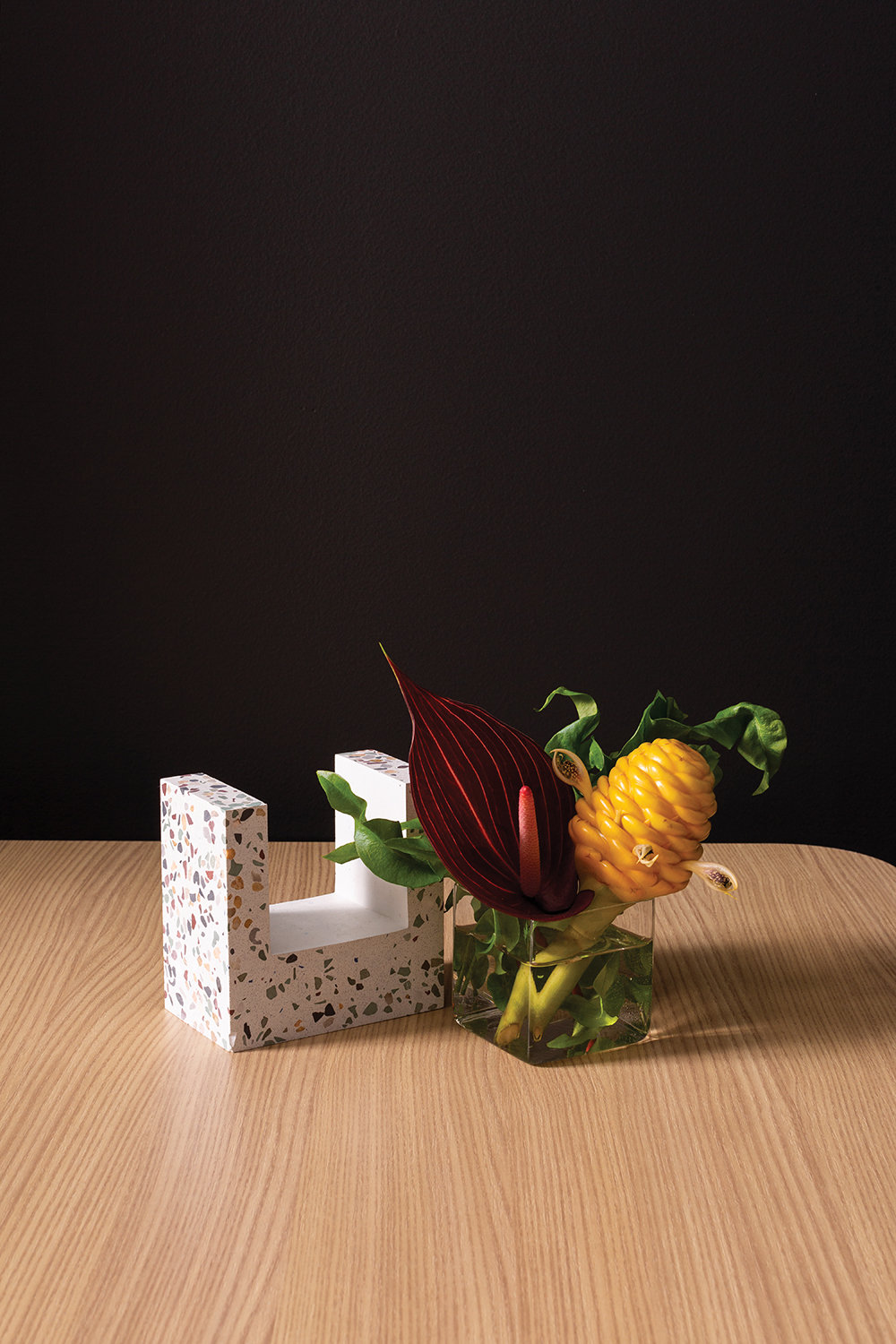 Jet 5'' Handmade Concrete Table Vase