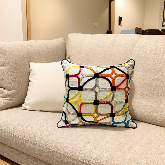 Coussin géométrique