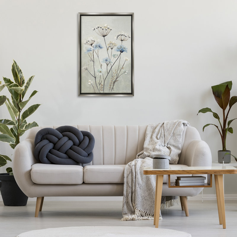 «Neutral & Blue Dandelions», par Patricia Pinto, H 31 po x l 21 po, Cadre flottant gris lustré
