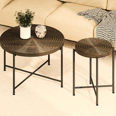 Collection de 2 tables - Noyer foncé, pieds en métal imperméables et noirs, forme cylindrique patinée et finition couleur noyer, design