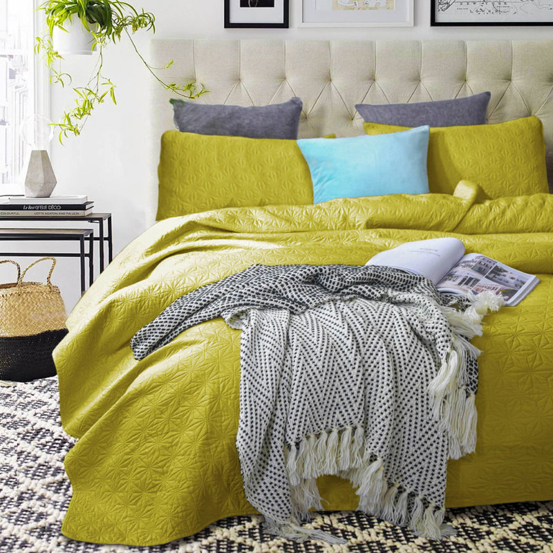 Sunshine Yellow Queen Reversible Microfiber Quilt Set