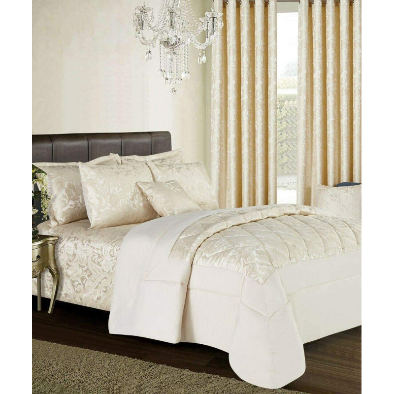 Cleo Quilted Bedspread Set Polyester Bed Throw with Pillow Shams, 255 x 275cm Bedspread + 2 Pillow Shams