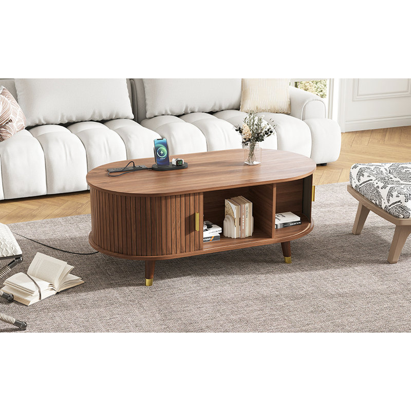 Table basse ovale cannelée en noyer, table de centre Mid-Century avec station de charge, porte tambour 360 °, pieds en bois massif pour les salons