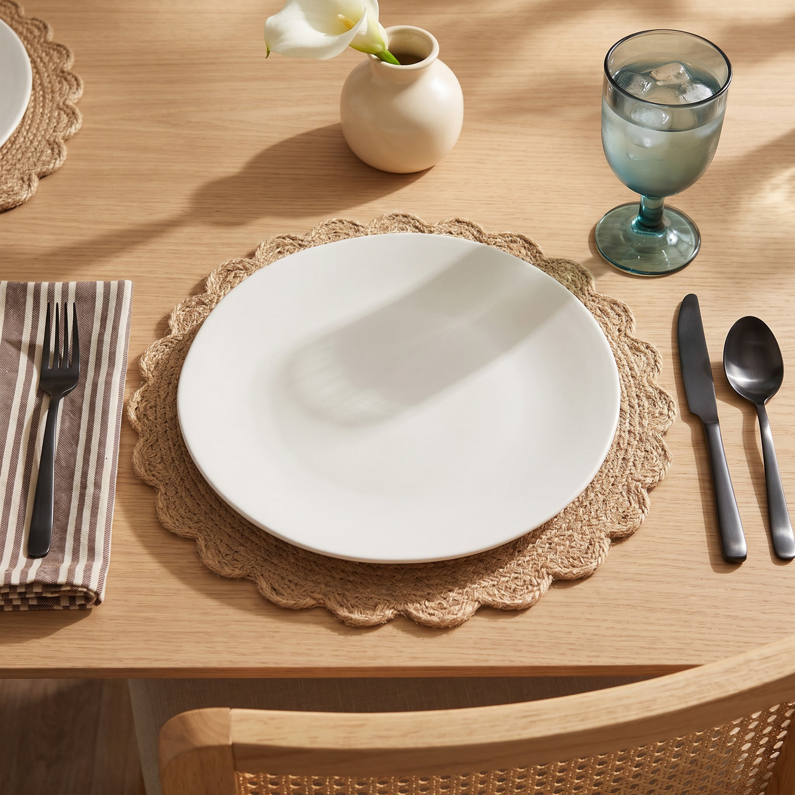 Heirloom 11" Dinner Plate, Linen