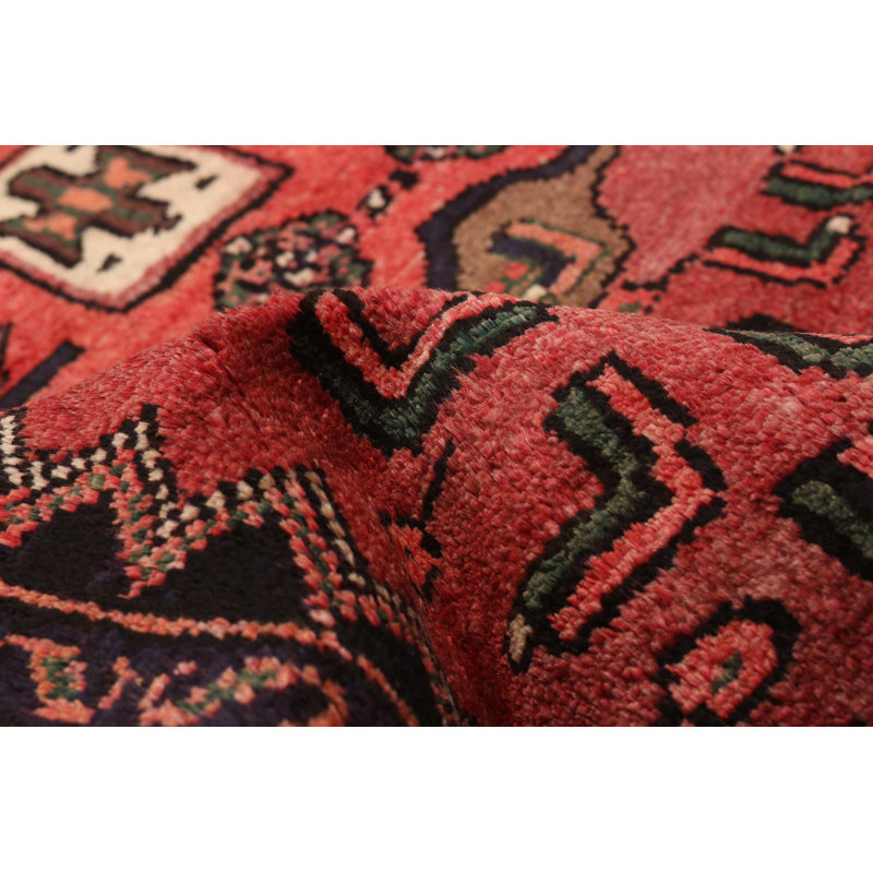 Tapis rouge Camiyah 3 pi 8 po x 6 pi 5 po
