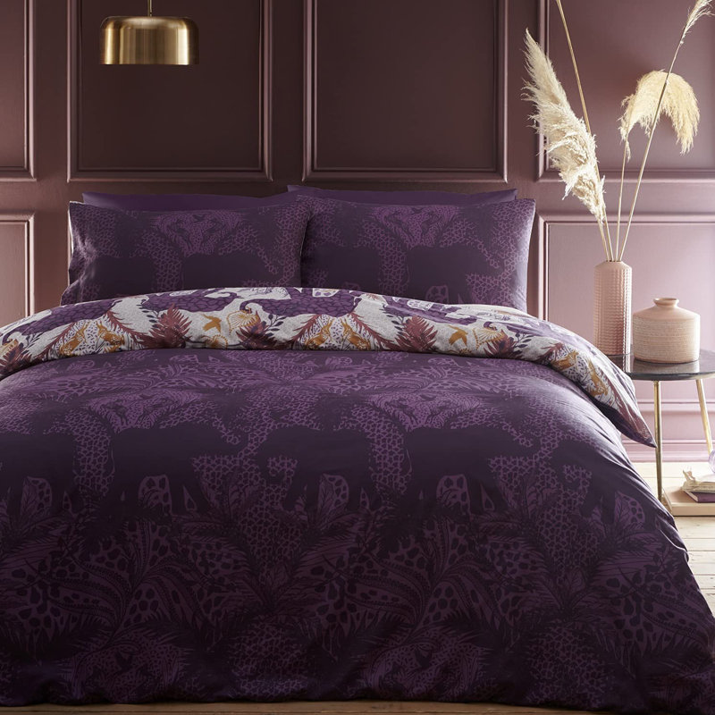 56 TC Reversible Duvet Cover Set, 200 x 200cm Duvet Cover + 2 Standard Pillowcases, Plum