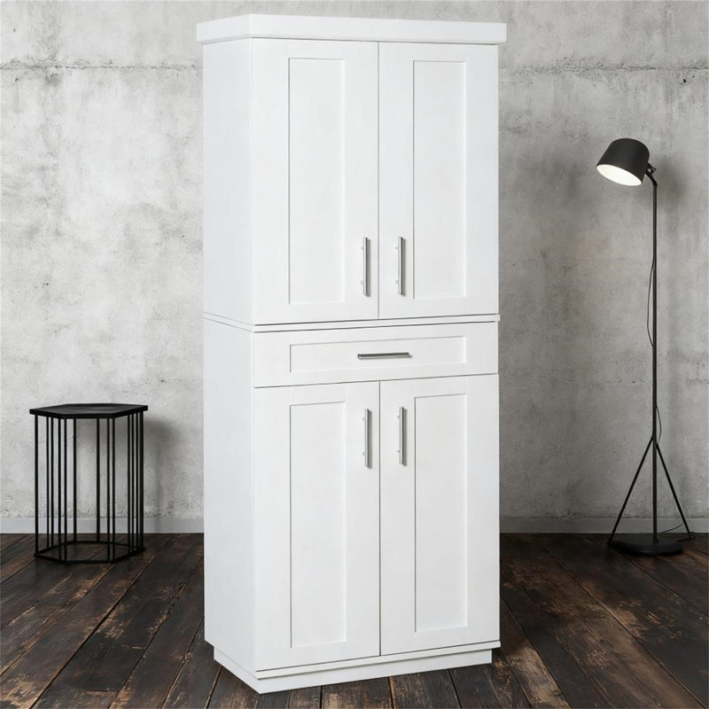Armoire de cuisine moderne autoportante avec tablettes réglables et amplement de rangement