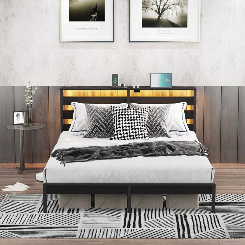 Lit plateforme double en métal avec tête de lit en bois, USB et lumières DEL