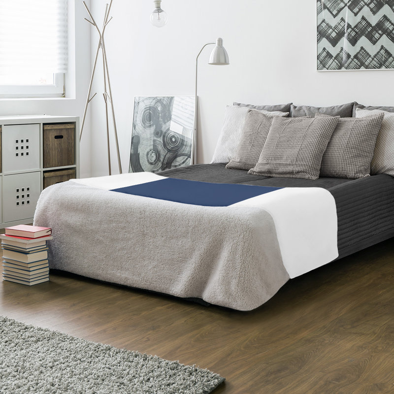 Quilted Throw Blanket, 50" W x 60" L, White/Navy Blue