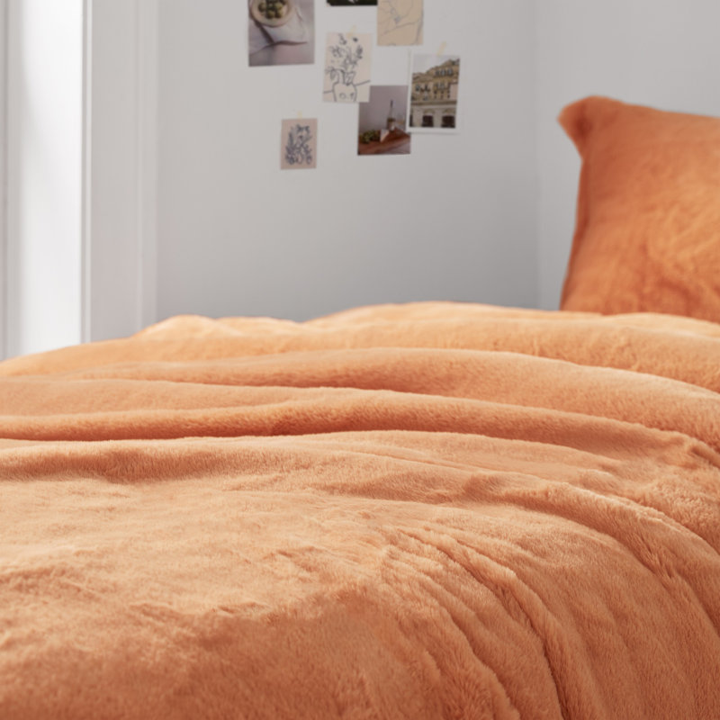 White Queen Faux Fur Oversized Comforter Set