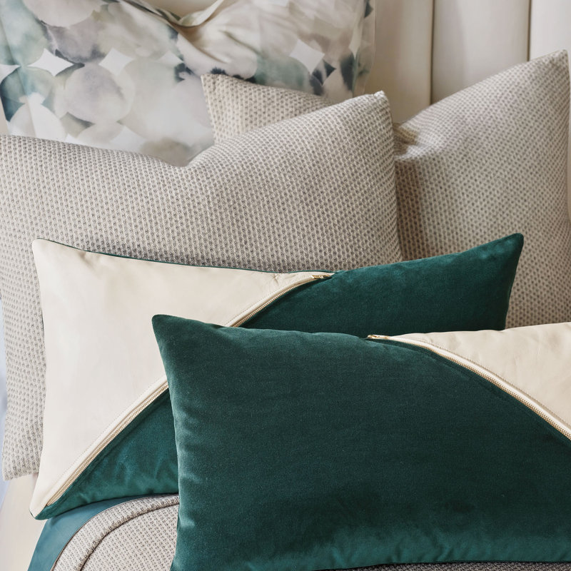 Izaro Lumbar Pillow Cover & Insert