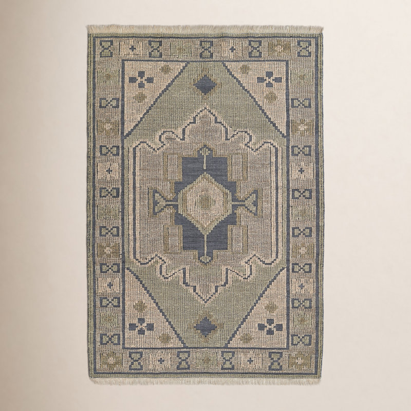 Aris Oriental Indoor Rug, Rectangle 9' x 12'
