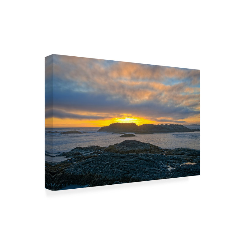 «Wickaninnish Sunset» par Chuck Burdick - photographie sur toile tendue, H 22 po x l 32 po x P 2 po