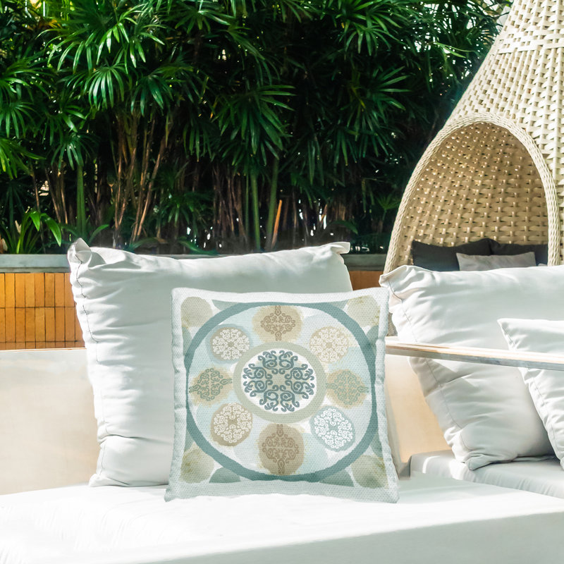 Coussin décoratif orné Boho Mandala Shapes par Flora Kouta