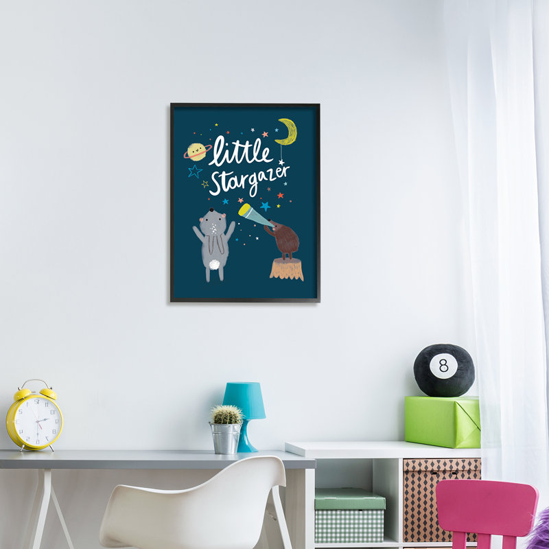 «Little Stargazer Kid's Forest Animals Under Night Sky» par - Art textuel, H 30 po x l 24 po x P 4 po, Cadre noir